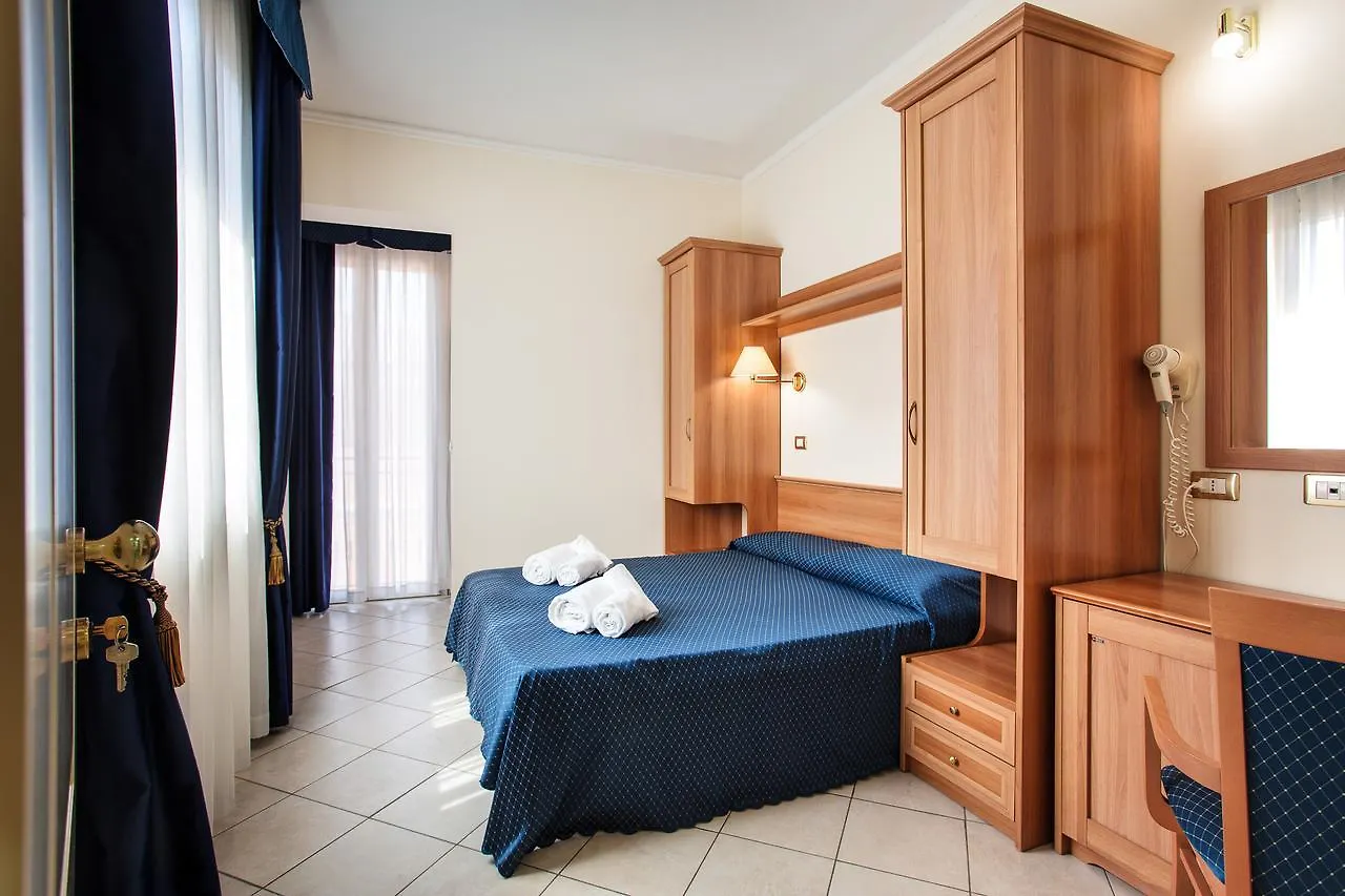 Hotel De La Ville チェゼナーティコ